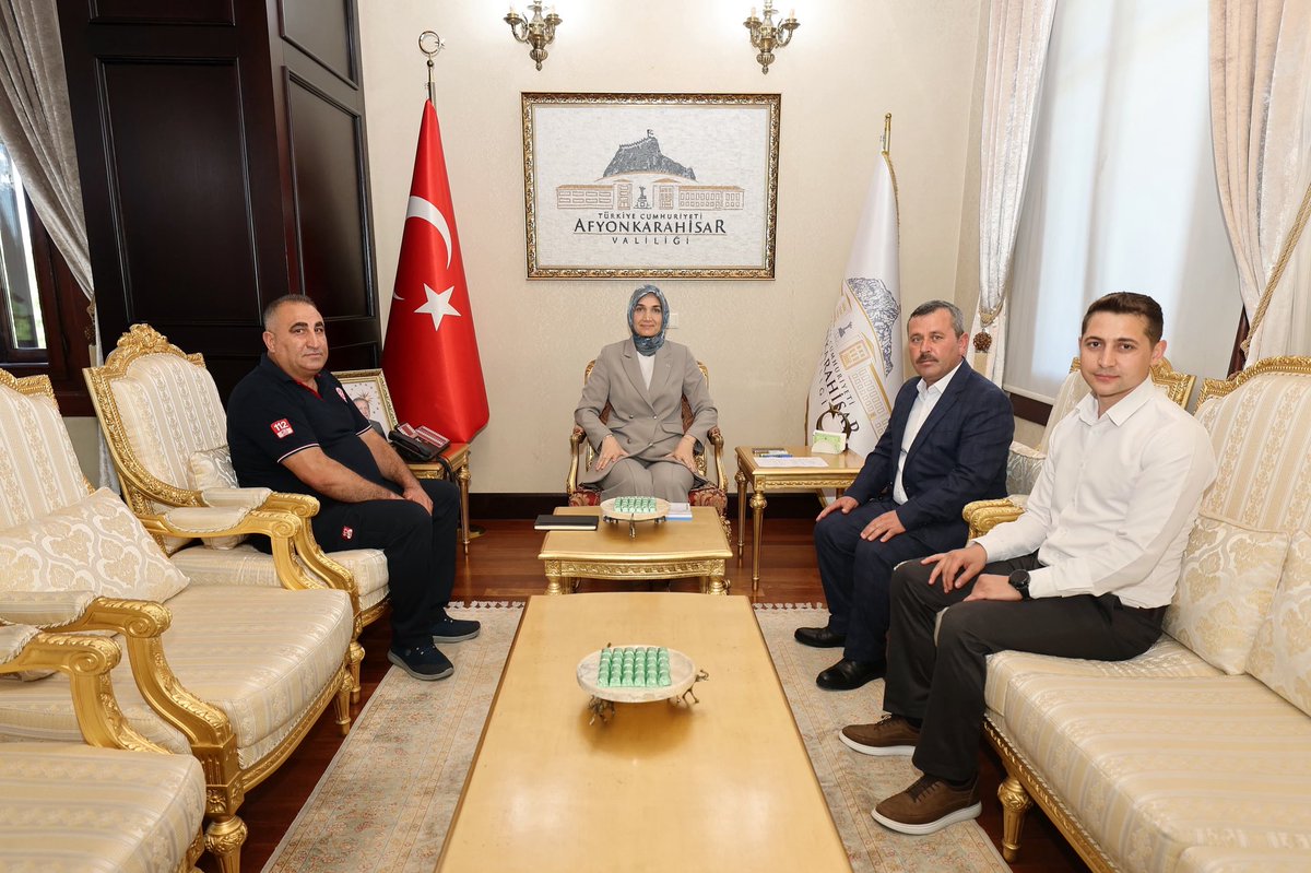 Afyonkarahisar Valisi Doç. Dr. Kübra Güran Yiğitbaşı, Çıkrık Belediye Başkanı’nı Kabul Etti