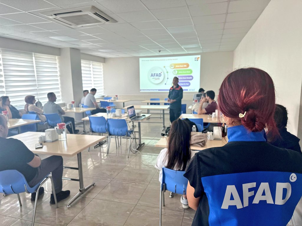 Afyonkarahisar'da BİM Personeline Afet ve Yangın Farkındalık Eğitimi