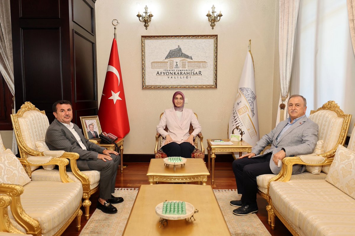 Afyonkarahisar Valisi Doç. Dr. Kübra Güran Yiğitbaşı, Milletvekili Reşat Petek ve AFSİAD Başkanı Hüseyin Çelik’i Kabul Etti
