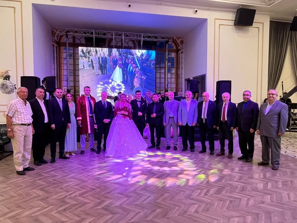 Afyonkarahisar'da Yeni Evlenen Çifte AK Parti Teşvikatı