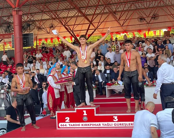 Afyonkarahisar'lı Selahattin Can Kırkpınar'da Şampiyon Oldu