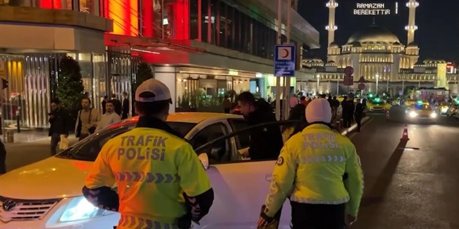 İstanbul'da Huzur İstanbul Operasyonunda 984 Kişi Gözaltına Alındı