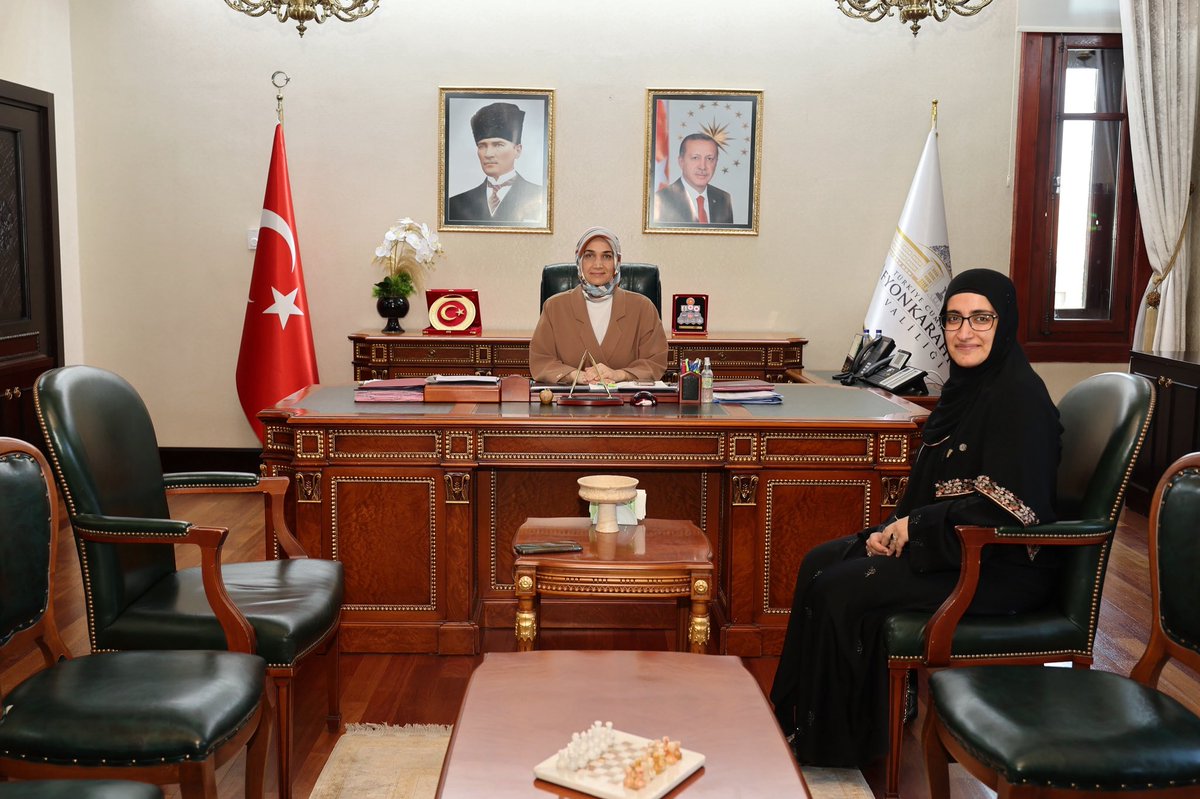 Afyonkarahisar Valisi Yiğitbaşı, Vaize Esra Çetiner'i Kabul Etti
