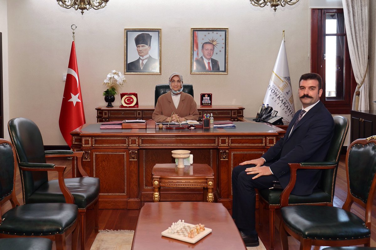 Afyonkarahisar Valisi Yiğitbaşı, Yeni Sandıklı Kaymakamı Yosunkaya'yı Kabul Etti