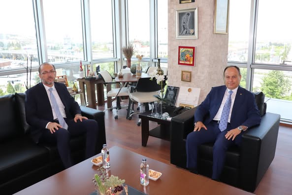 Afyonkarahisar Sağlık Bilimleri Üniversitesi Rektörü Okumuş, Bakan Yardımcılığı Görevine Atandı