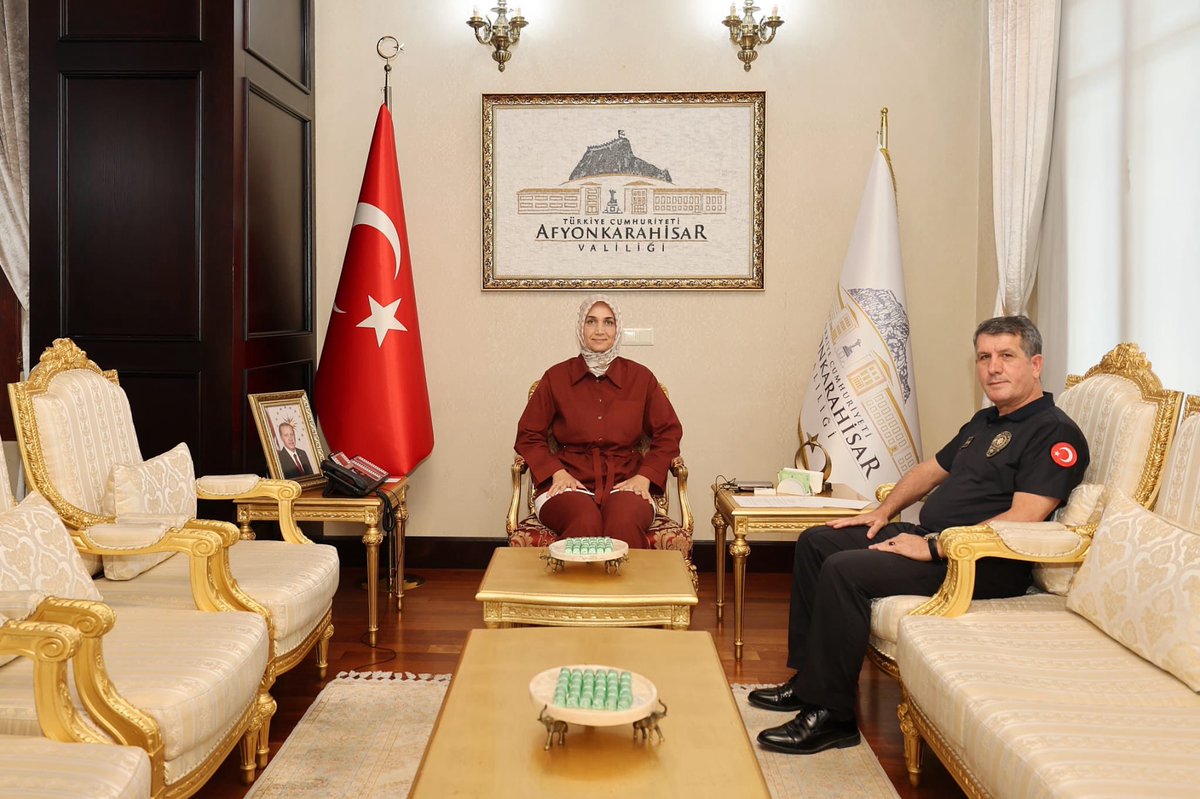 Afyonkarahisar Valisi Doç. Dr. Kübra Güran Yiğitbaşı, Polis Okulu Müdürü'nü Kabul Etti