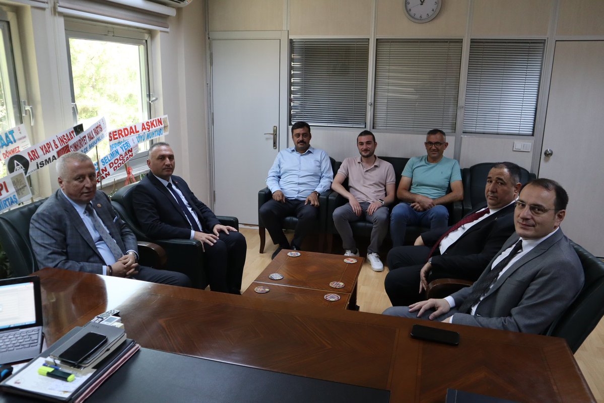 İyi Parti Milletvekili Av. Hakan Şeref Olgun, Çay Kaymakamı Hasan Hüsnü Türker’i Ziyaret Etti