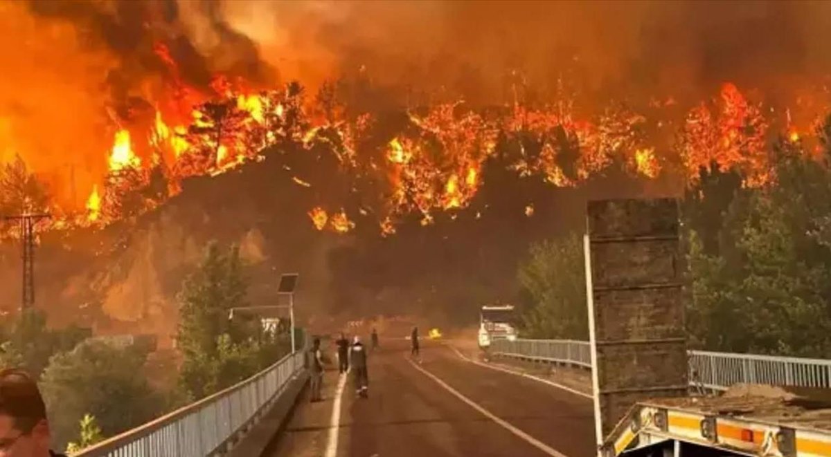 Afyonkarahisar'da Orman Yangınında 11 İşçi Kayıp