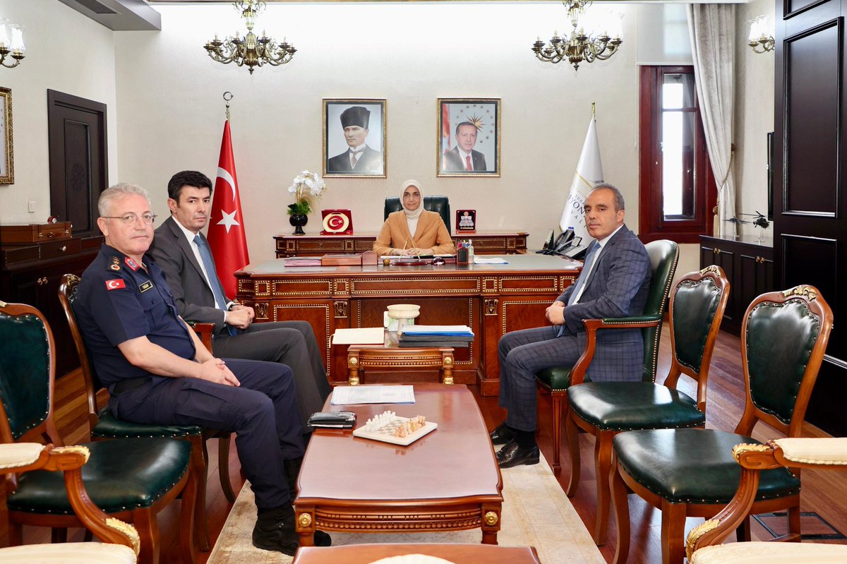 Afyonkarahisar'da Asayiş Toplantısı: Güvenlik Önlemleri Gözden Geçirildi