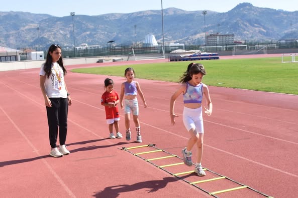 Afyonkarahisar'da Yaz Spor Okulları Çocukların Enerjisini Yükseltiyor