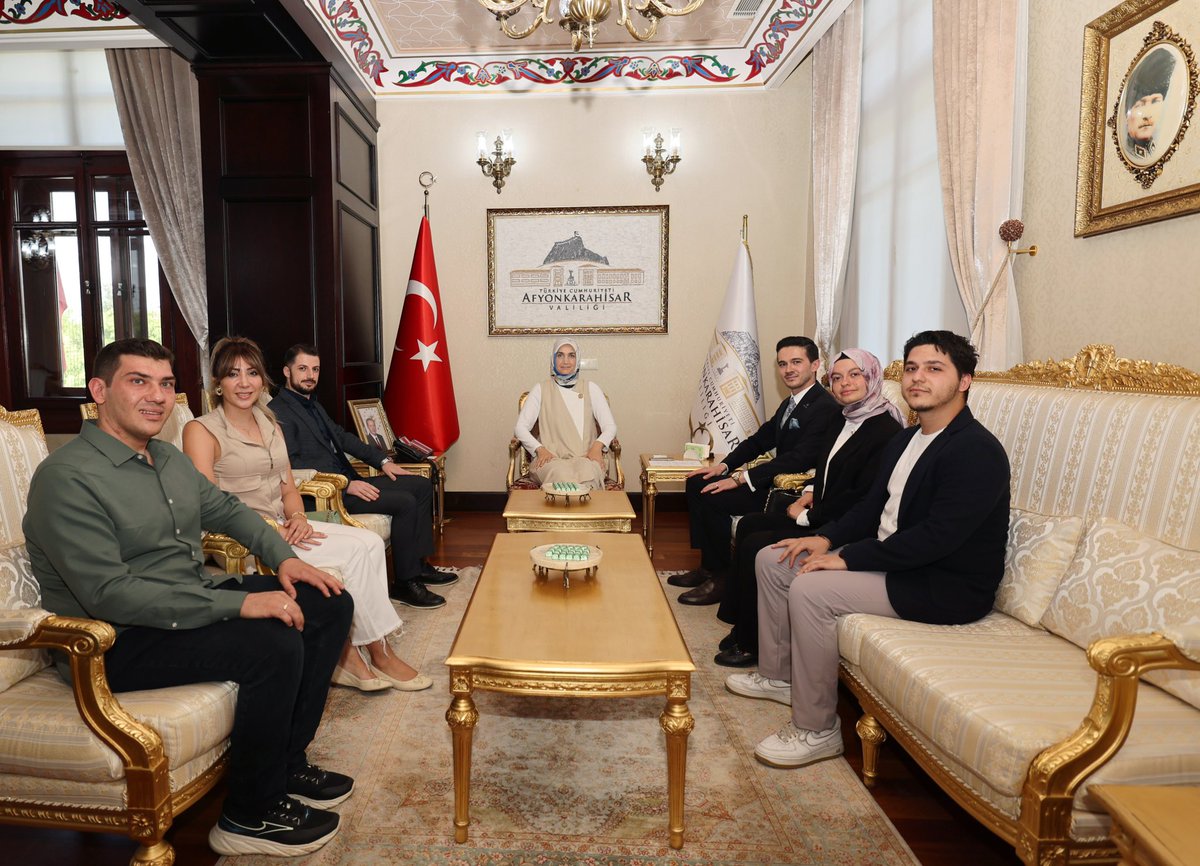 Afyonkarahisar Valisi Genç MÜSİAD Başkanı ile Bir Araya Geldi