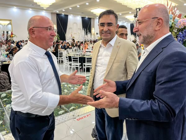 AK Parti Heyeti, Afyonkarahisar'da Düğün Törenine Katıldı