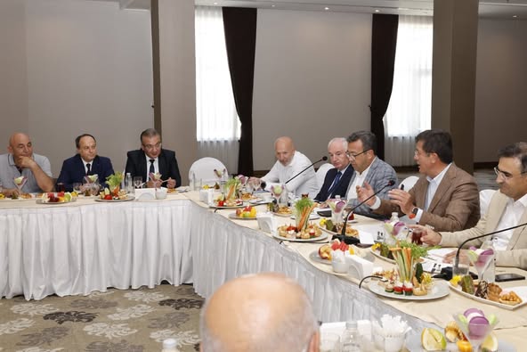 Afyonkarahisar İş Dünyası, Zeybekci ile Buluştu: Sektörün Sorunları ve Çözüm Önerileri Ele Alındı