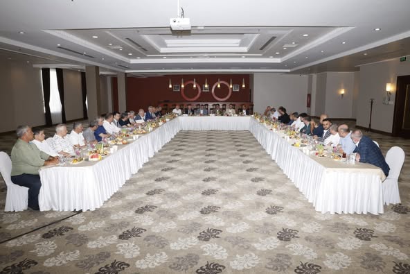 Afyonkarahisar'da İş Dünyası Liderleri, AK Parti Ekonomi İşleri Başkan Yardımcısı Zeybekçi ile Buluştu