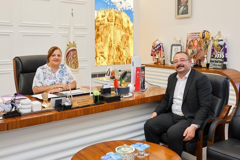 Afyonkarahisar Belediye Başkanı Köksal, Eski Başkan Şahin ile Bir Araya Geldi