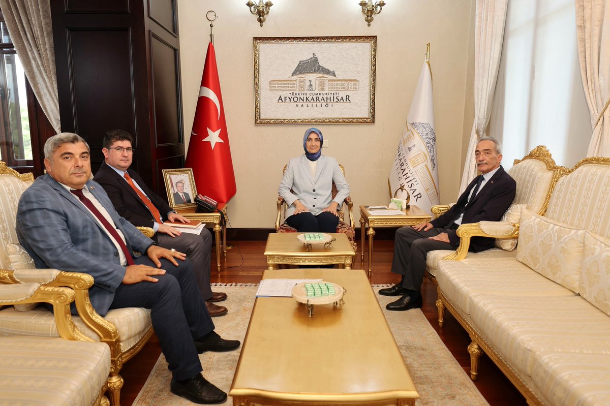 Afyonkarahisar Valisi Yiğitbaşı, Esnaf Heyetini Makamında Kabul Etti