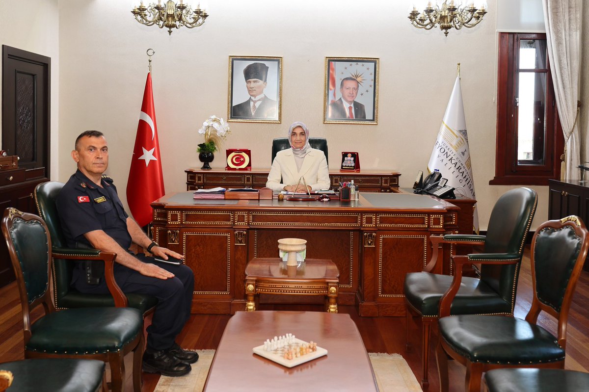 Afyonkarahisar Valisi, Yeni Atanan İl Jandarma Komutan Yardımcısını Makamında Kabul Etti