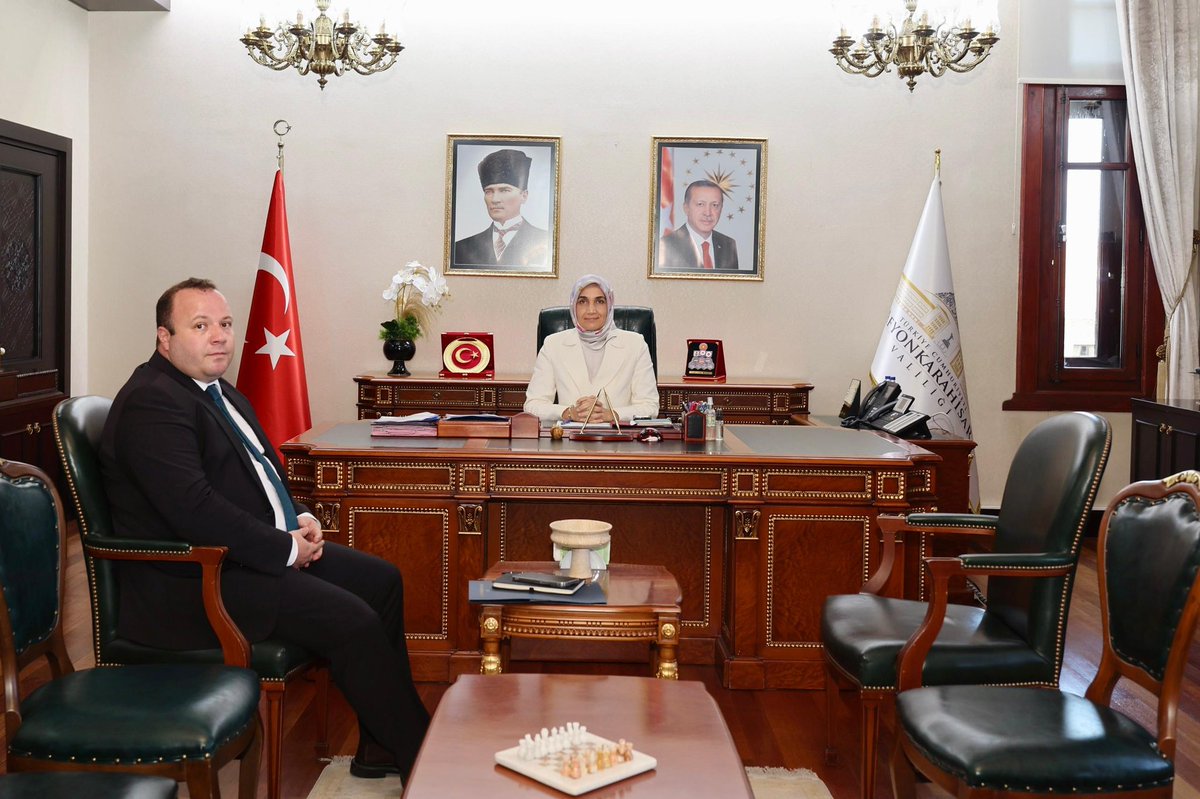 Afyonkarahisar Valisi Kübra Güran Yiğitbaşı, Şuhut Kaymakamı İzzet Cem Eser ile Bir Araya Geldi