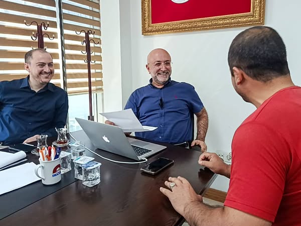 AK Parti Afyonkarahisar'da Halkla Buluşma: Vatandaşların Talepleri Yerinde Dinlendi
