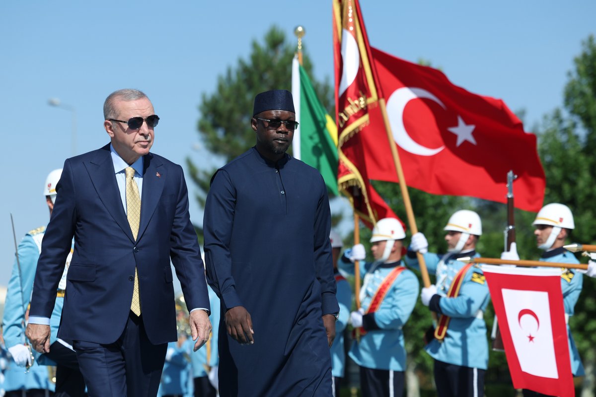 Türkiye ve Senegal İş Birliği Anlaşmaları İmza Töreni Düzenlendi