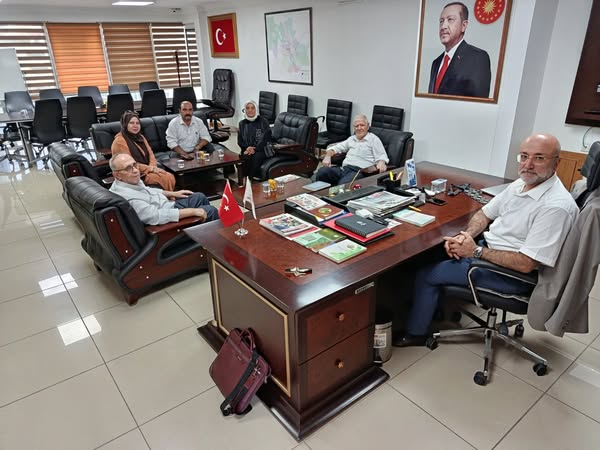 AK Parti Afyonkarahisar İl Başkanı, Edebiyat Dünyasının Önemli İsimlerini Makamında Ağırladı