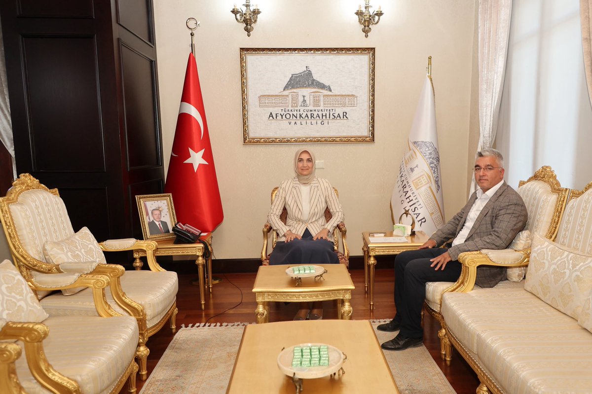 Afyonkarahisar Valisi Güran Yiğitbaşı, Arşiv Müdürü ile Görüşme Gerçekleştirdi