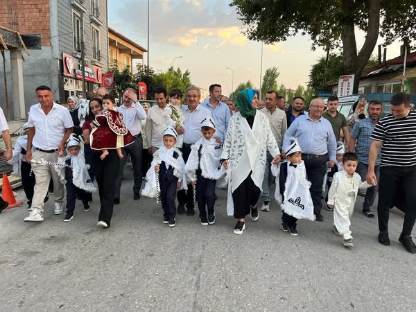AK Parti Afyonkarahisar'da 24. Yıl Coşkusu: 24 Evlada Unutulmaz Sünnet Töreni