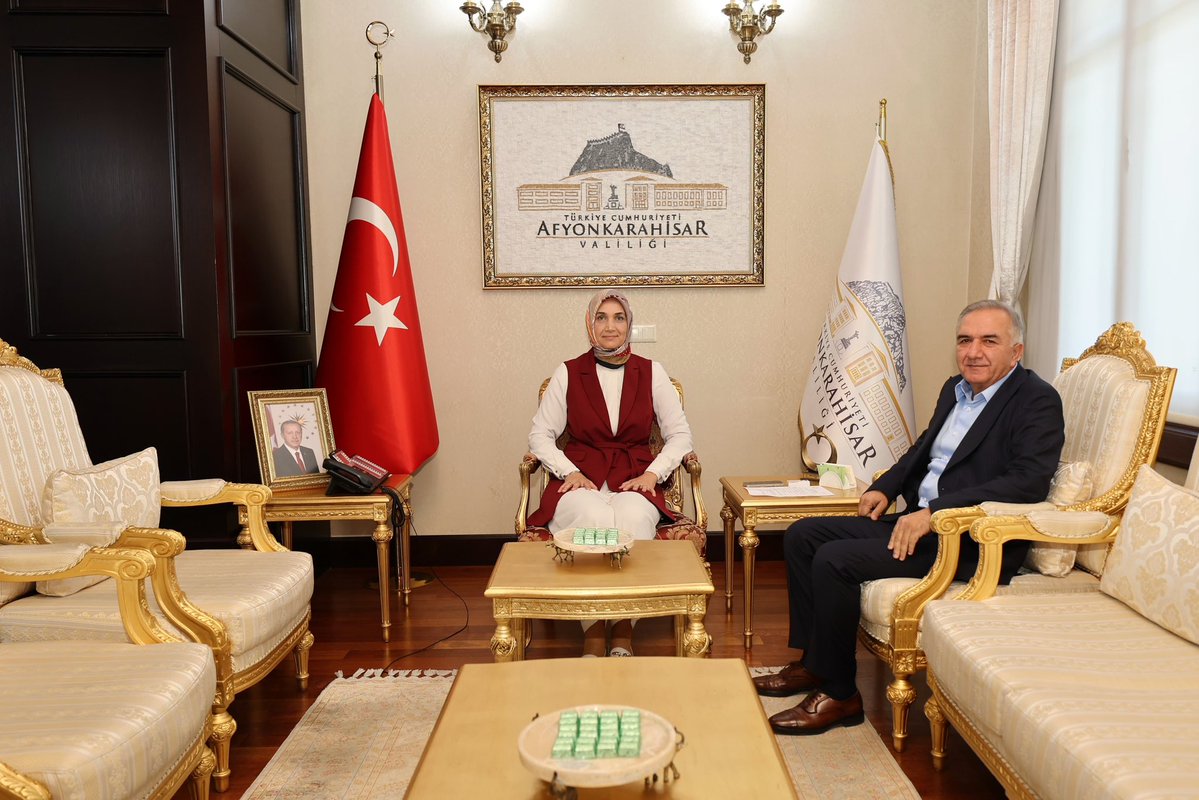 Afyonkarahisar Valisi Kübra Güran Yiğitbaşı, İş Adamı Mustafa Enis Arabacı'yı Kabul Etti