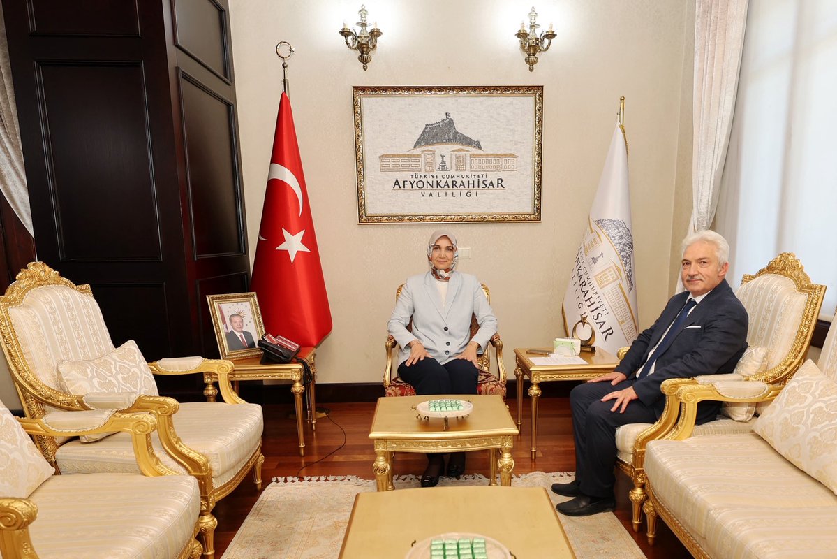 Afyonkarahisar Valisi, Eski Milletvekili Ahmet Koca'yı Kabul Etti