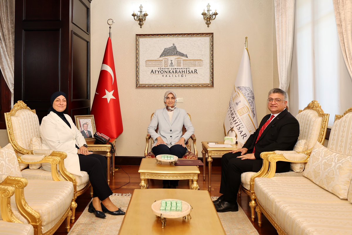 Afyonkarahisar Valisi, Kütahya Dumlupınar Üniversitesi Rektörü ve Ankara Yıldırım Beyazıt Üniversitesi Öğretim Üyesini Kabul Etti