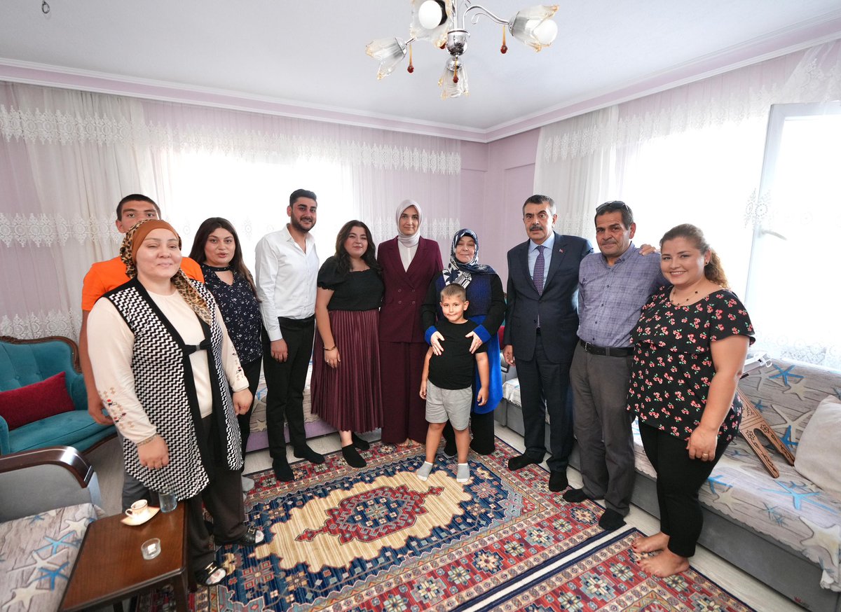 Afyonkarahisar'da Özel Gereksinimli Öğretmenle Buluşma: Eğitimde Farkındalık Artırılıyor