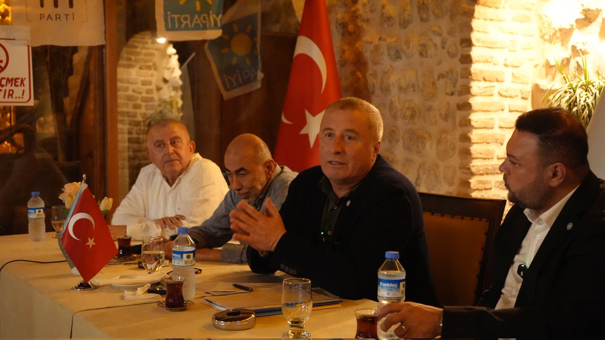 İyi Parti Milletvekili Hakan Şeref Olgun, Hatay'da Parti Mensuplarıyla İstişare Toplantısı Yaptı
