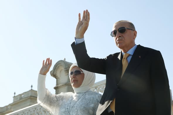Cumhurbaşkanı Erdoğan, TEKNOFEST Mavi Vatan'da Türk Donanmasını Selamladı