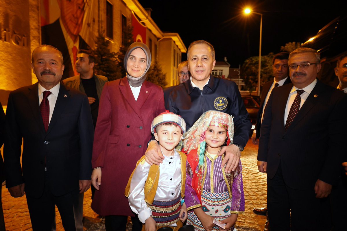 İçişleri Bakanı Yerlikaya, Afyonkarahisar'da Vali Yiğitbaşı'yı Ziyaret Etti