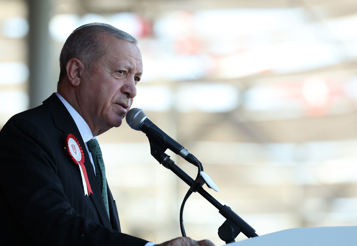 Türk Silahlı Kuvvetleri'ne Yeni Teğmenler Katıldı: 1405 Mezun Şahsın Tebriklerini Aldı