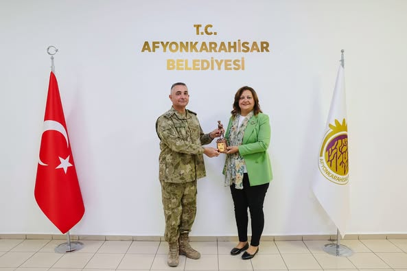 Afyonkarahisar Belediye Başkanı Köksal, İkmal ve Garnizon Komutanı Tecimer ile Görüşüldü