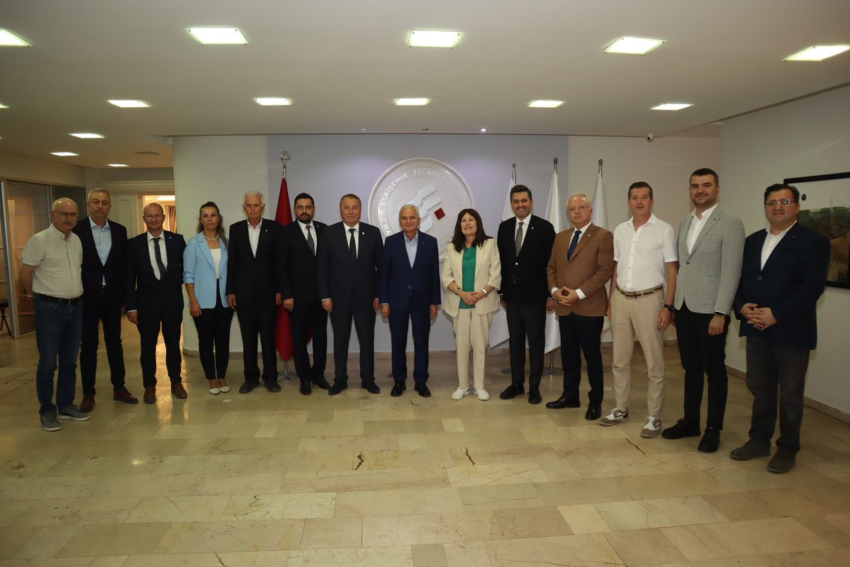 İyi Parti Milletvekili Olgun, Eskişehir Ticaret Odası'nı Ziyaret Etti