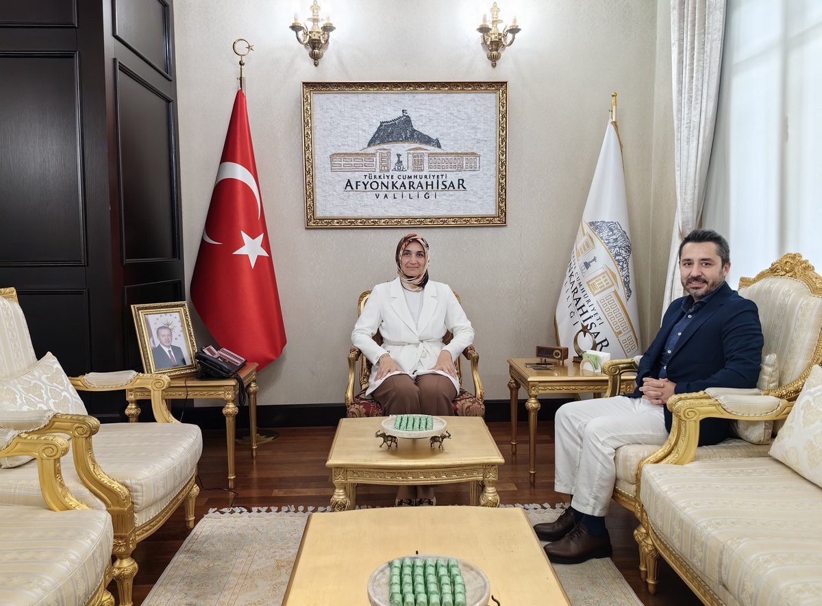 Afyonkarahisar Valisi Doç. Dr. Kübra Güran Yiğitbaşı, Dernek Başkanı Sacit Ünal'ı Kabul Etti