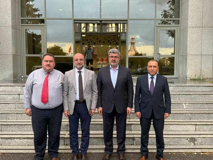 AK Parti Afyonkarahisar İl Başkanı Şahin, Afyon Kocatepe Üniversitesi Rektörünü Ziyaret Etti