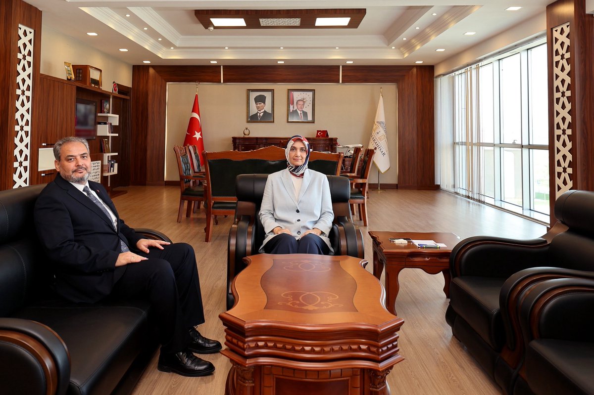 Afyonkarahisar Valisi Yiğitbaşı, Yeni Rektör Prof. Dr. Aslan'ı Kabul Etti