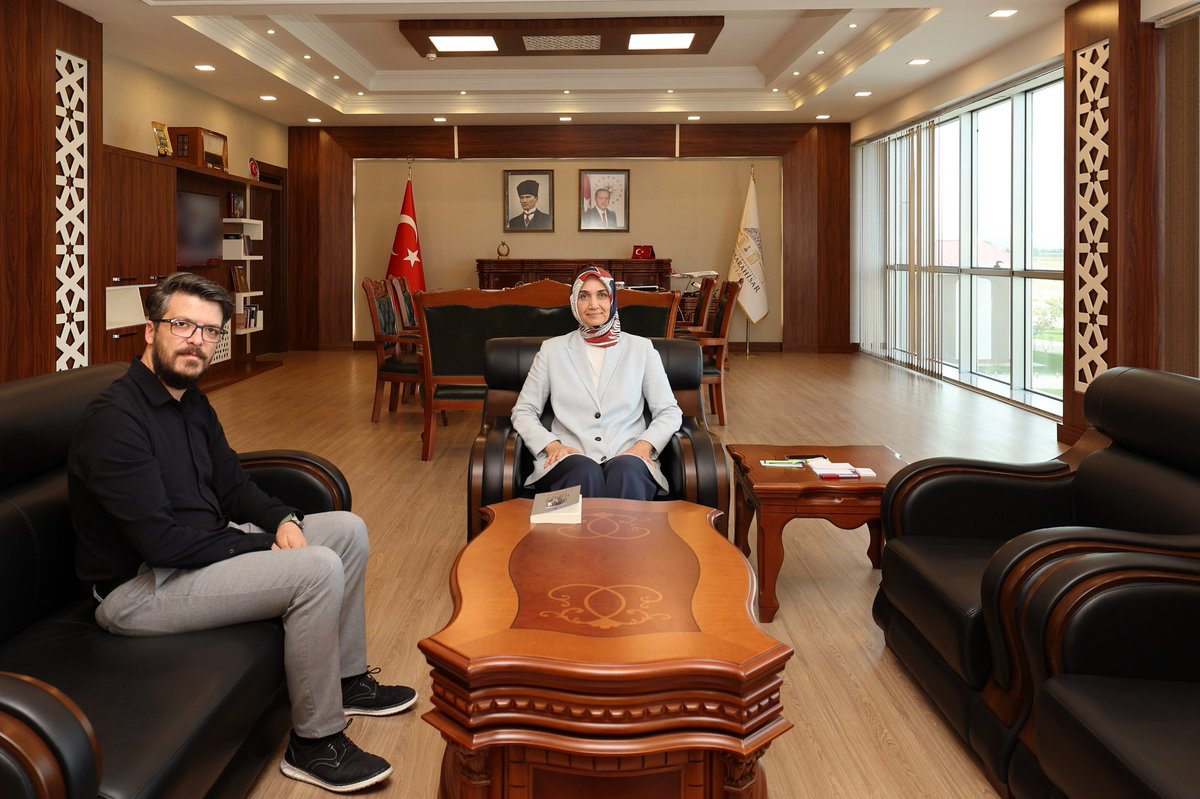 Afyonkarahisar Valisi Doç. Dr. Yiğitbaşı, Doç. Dr. Kaya'yı Makamında Ağırladı