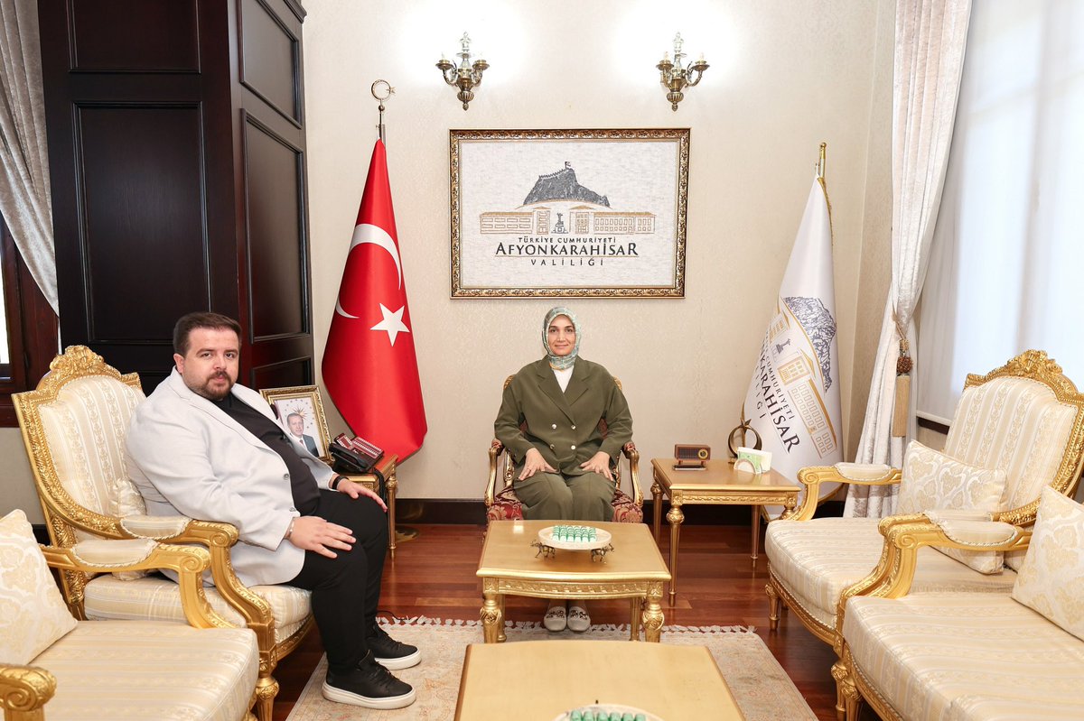Afyonkarahisar Valisi Yiğitbaşı, Emirdağ AK Parti İlçe Başkanı Mola'yı Kabul Etti