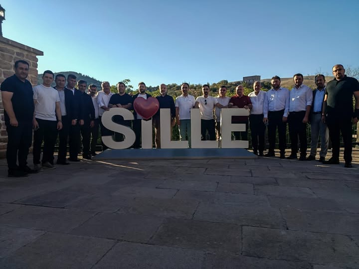 AK Parti Afyonkarahisar İl Başkanı Şahin, Tarihi Sille Mahallesi'ni Ziyaret Etti