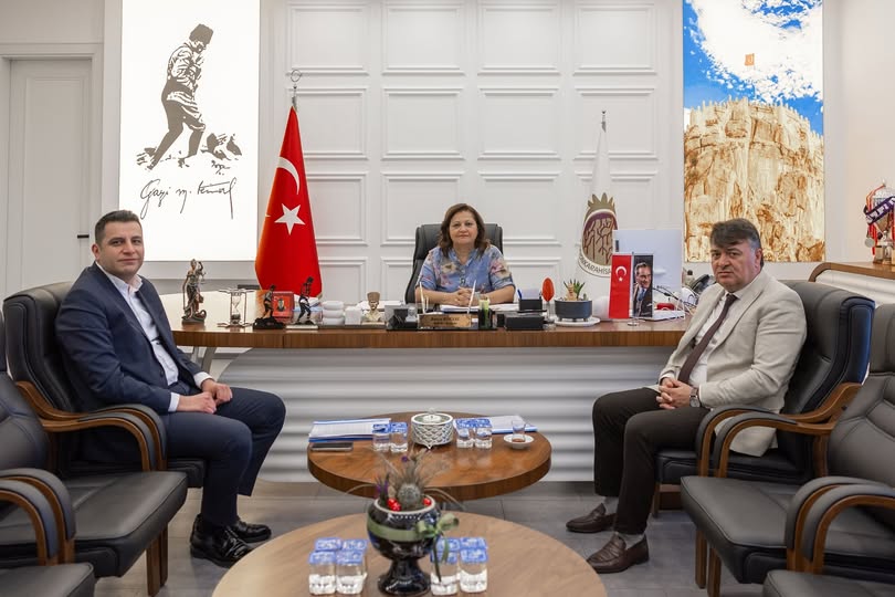 Afyonkarahisar Belediye Başkanı Köksal, Şoförler Odası Başkanı Karataş ile İstişare Toplantısı Gerçekleştirdi