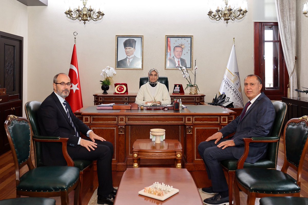 Afyonkarahisar Valisi Yiğitbaşı Yeni Başhekim Dr. Acar'ı Kabul Etti