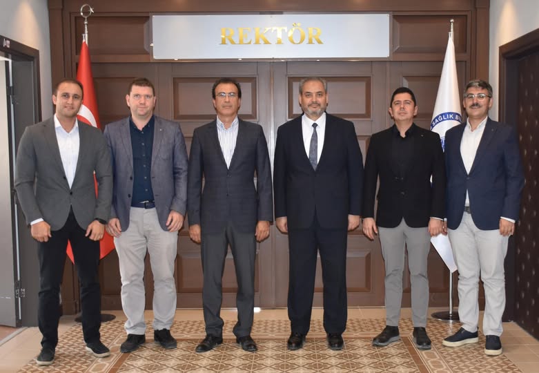 AFSÜ Tıp Fakültesi Heyeti Rektör Aslan'ı Ziyaret Etti