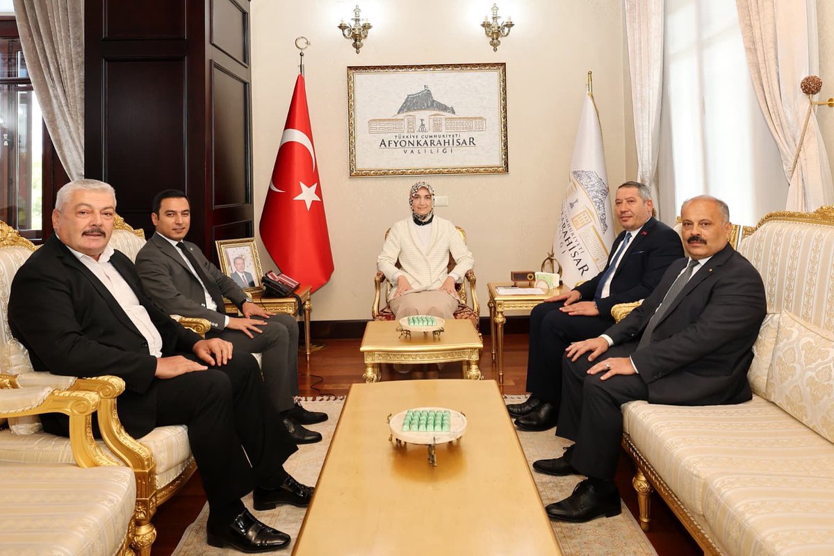 Afyonkarahisar Valisi Yiğitbaşı Dinar Heyetini Kabul Etti
