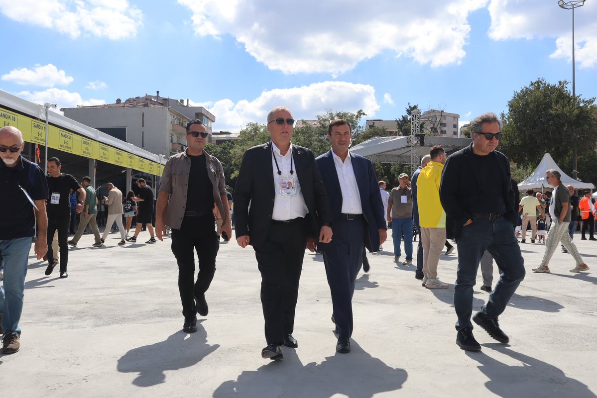 Fenerbahçe'de Olağanüstü Seçimli Genel Kurul Tamamlandı: Avukat Hakan Şeref Olgun Oy Kullandı