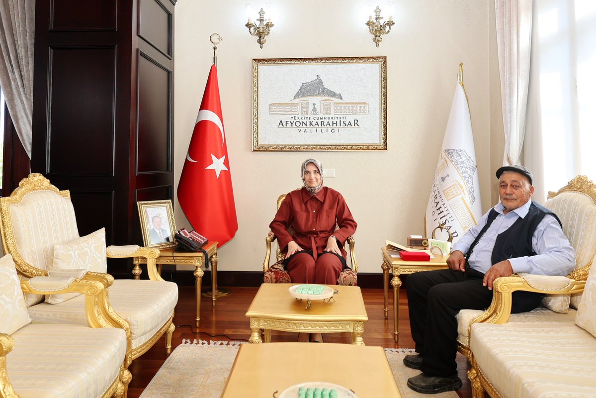 Kıbrıs Gazisi Kemal İnkaya, Afyonkarahisar Valisi Yiğitbaşı Tarafından Kabul Edildi