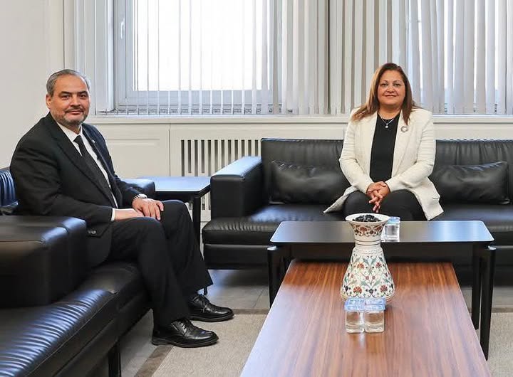 AFSÜ Rektörü Prof. Dr. Adem Aslan, Belediye Başkanı Burcu Köksal'ı Ziyaret Etti